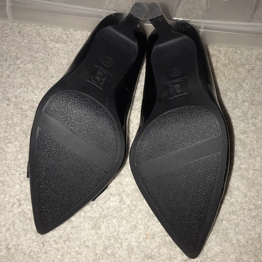 Black Bow Heels - Picture 5 of 5